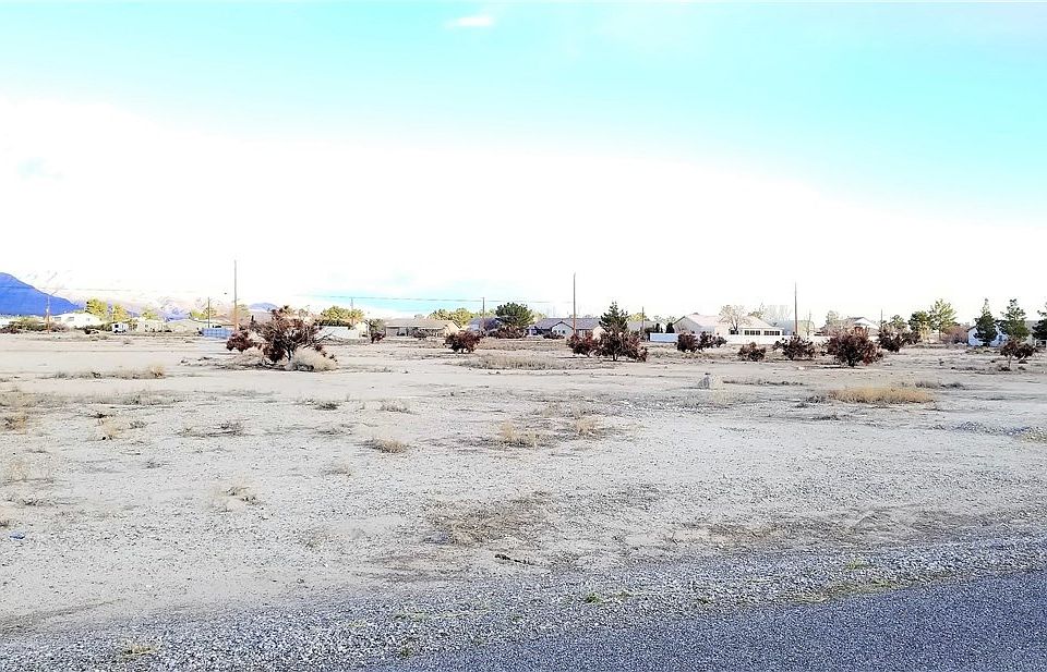1st image of 1241 S Yosemite Ave