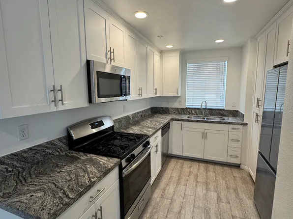 9089 Walker St, Cypress, CA 90630