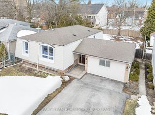 20 Indian Arrow Rd, Barrie, ON L4M5G3