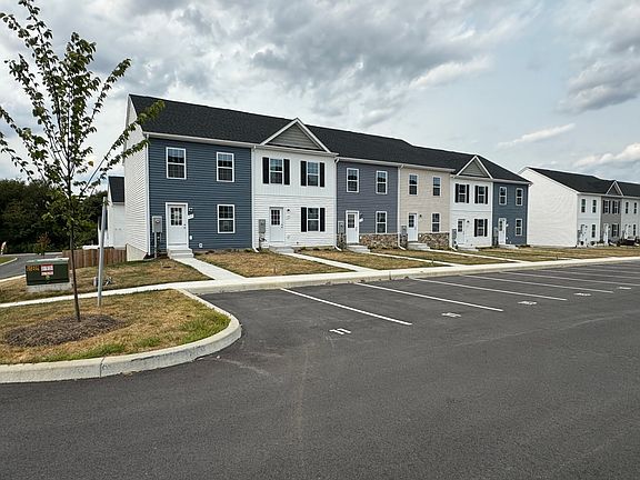 2nd image of 15 Snowdrop Ct