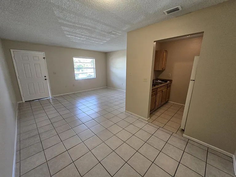 281B Jeru Blvd — Photo 6