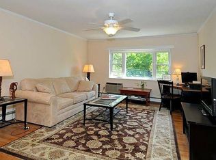 73 Walnut St APT 9, Newton, MA 02460