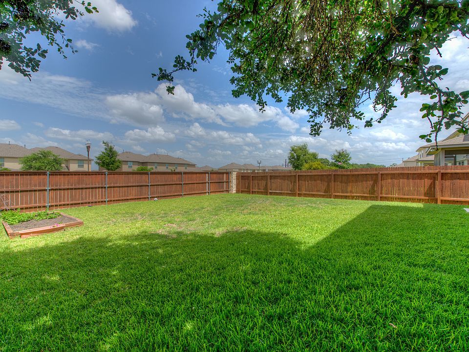 2nd image of 11213 Persimmon Gap Dr