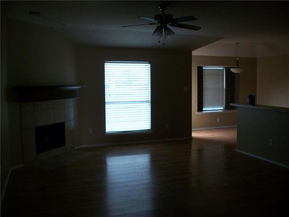 4th image of 507 Waterford St