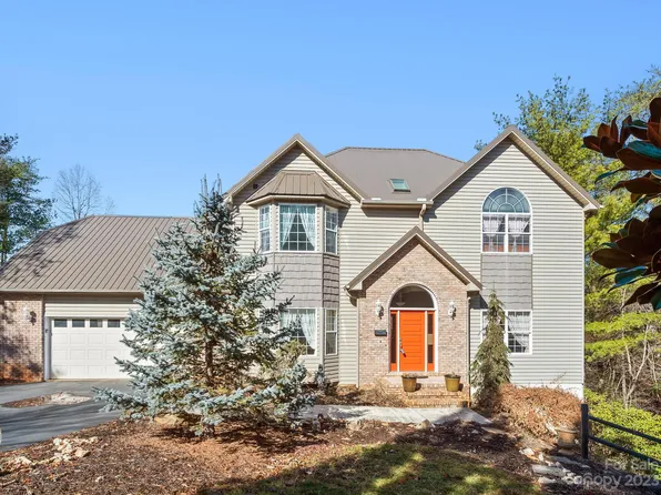 82 Red Maple Dr, Weaverville, NC 28787