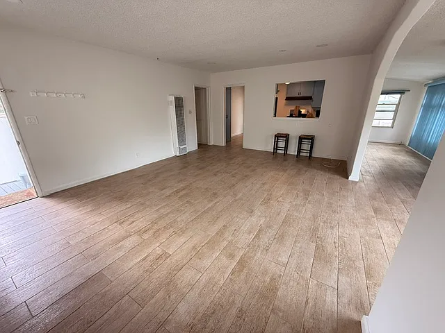 518 N Francisca Ave — Photo 5