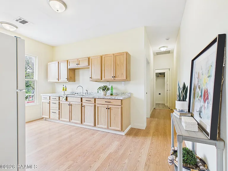 617 E Vermilion St #C — Photo 3