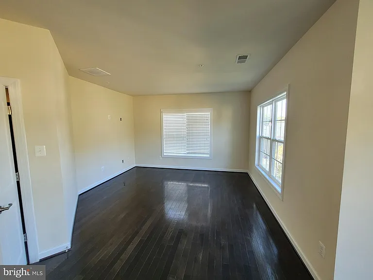15406 Sir Edwards Dr — Photo 48