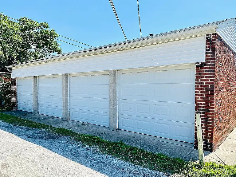 1677 Westwood Ave — Photo 11