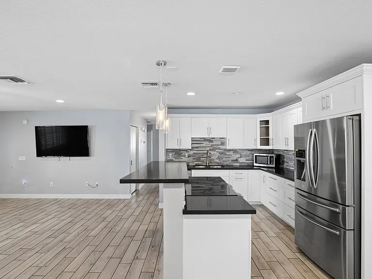 1017 E El Caminito Dr — Photo 25