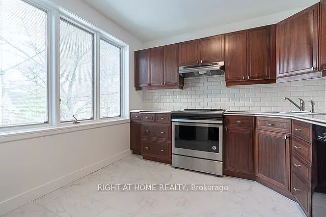 131 Banff Rd — Photo 3