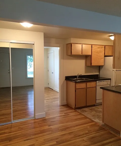 2801 N Ainsworth St #9 — Photo 13