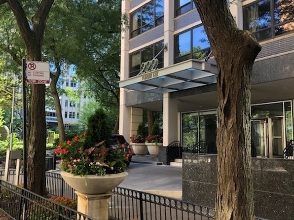 222 E Pearson St APT 702