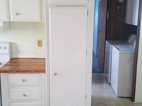 4th image of 1395 Ember Dr