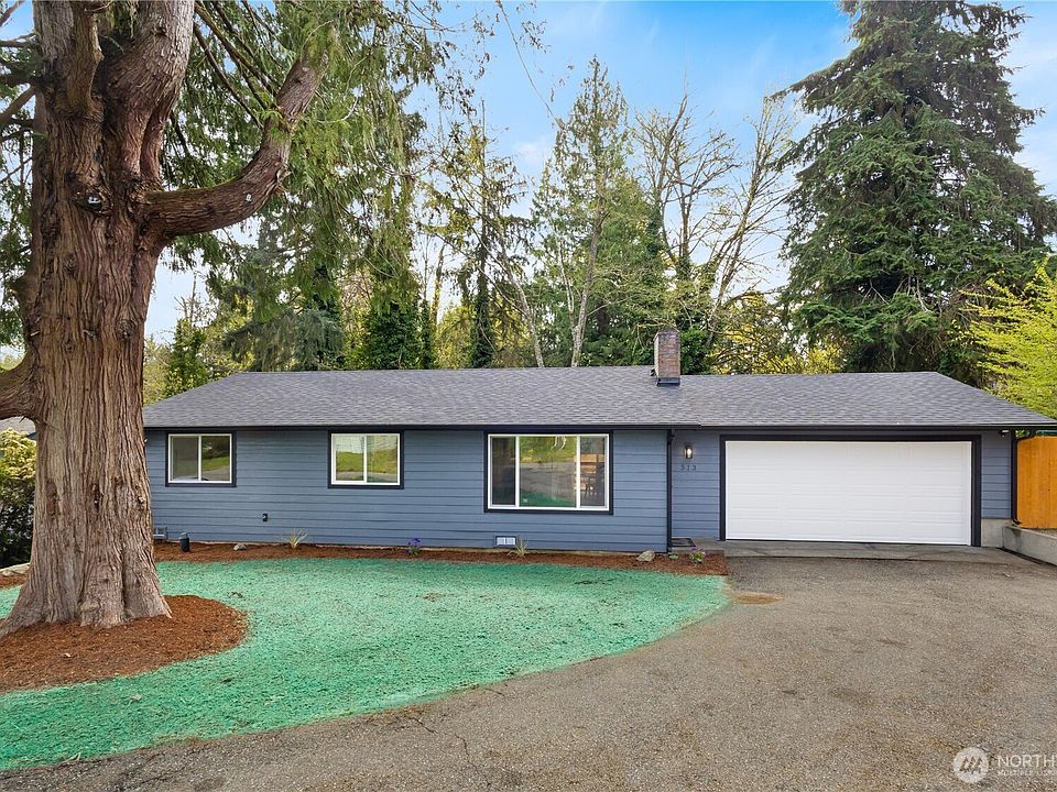 1st image of 513 NE Cottonwood Drive