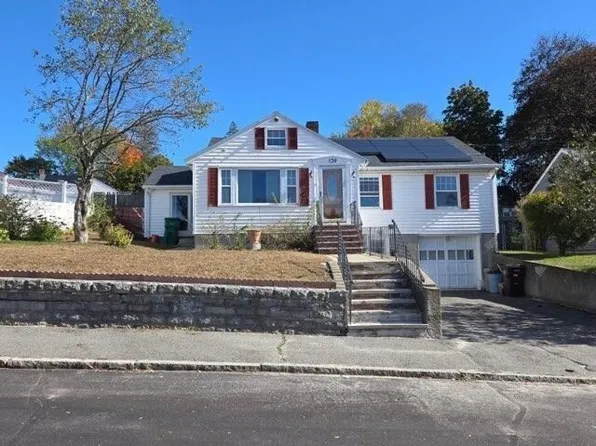 139 Beech St, Lowell, MA 01850
