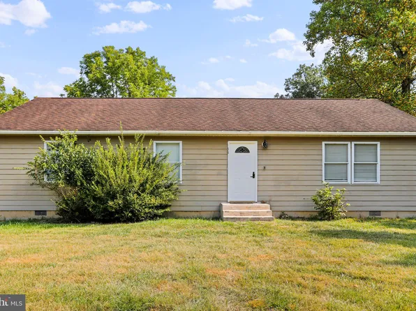 138 Bills Way, Berkeley Springs, WV 25411