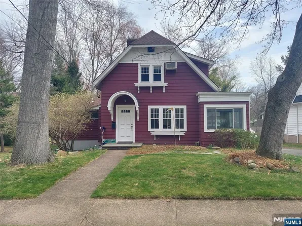 97 Columbus Ave, Closter, NJ 07624