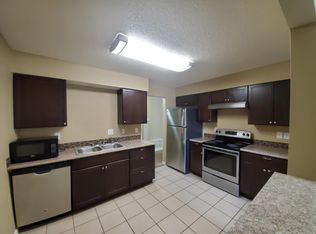 2003 NE Russell Rd, Kansas City, MO 64116
