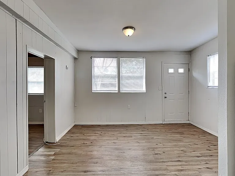 307 S Montgomery Ave #A — Photo 6