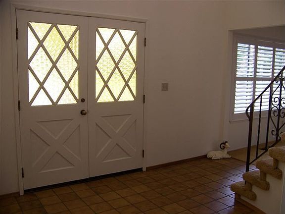 3rd image of 1364 Amherst Way