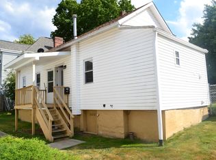 717 Chestnut St, Coraopolis, PA 15108