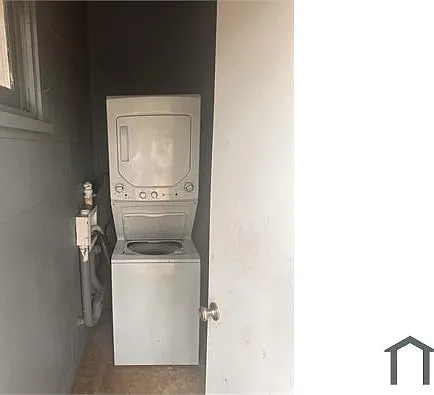 3 bed, 1036 sqft, $1,699 — Photo 3