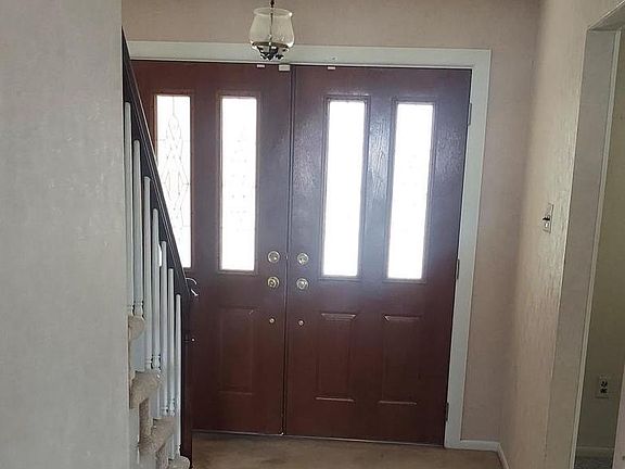 3rd image of 503 Balsam Rd