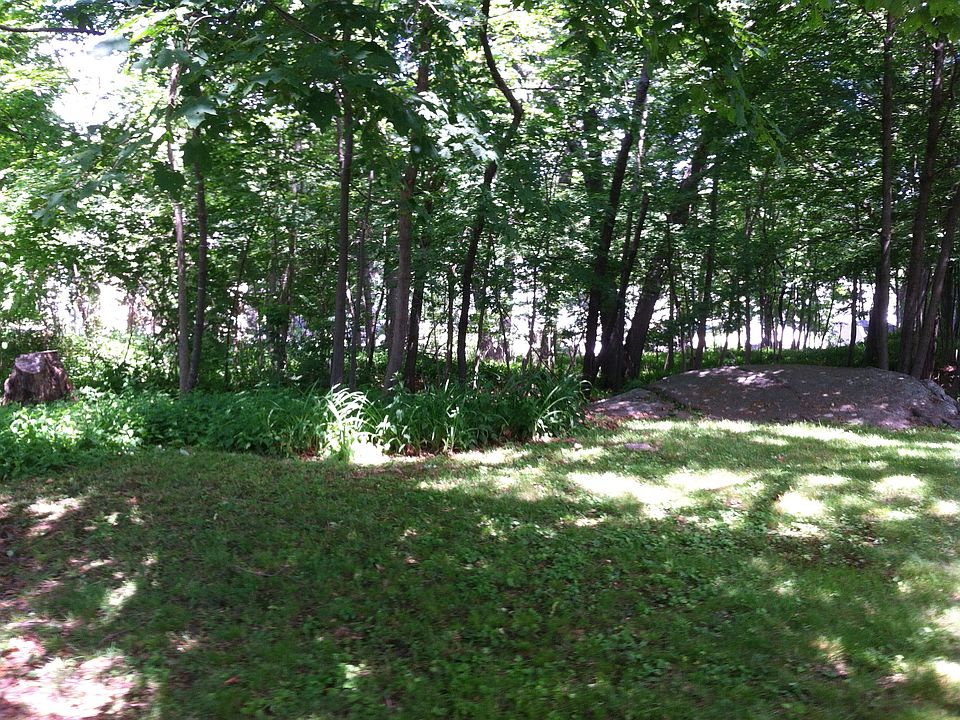 Looking east at vacant lot.