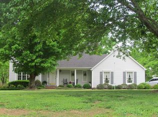 1201 Carter Blake Rd, Tullahoma, TN 37388