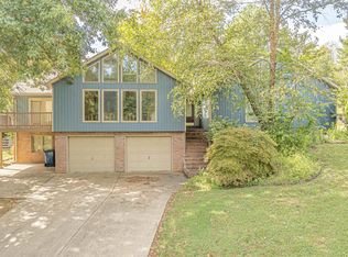 7322 Hillsite Dr, Newburgh, IN