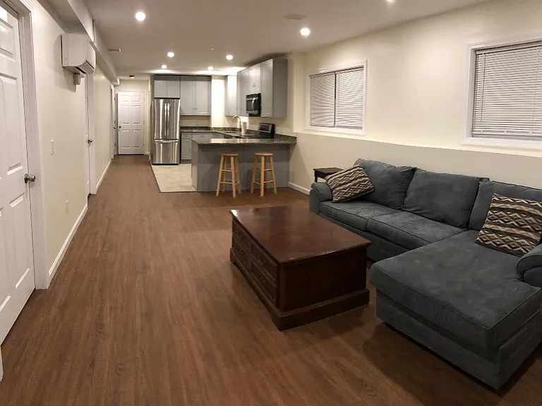 390 Academy Ave #B — Photo 8
