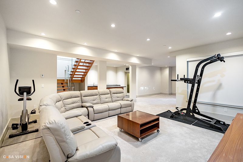 West Vancouver House for rent - 5 Bedrooms — photo 27