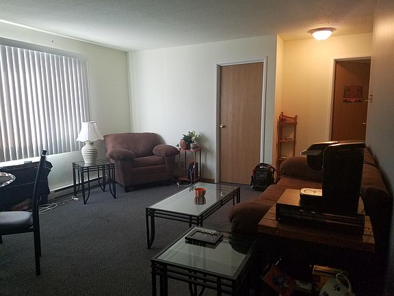 4 bedroom living room