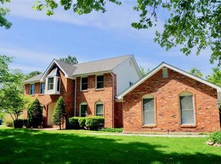15334 Schoettler Estates Dr, Chesterfield, MO 63017