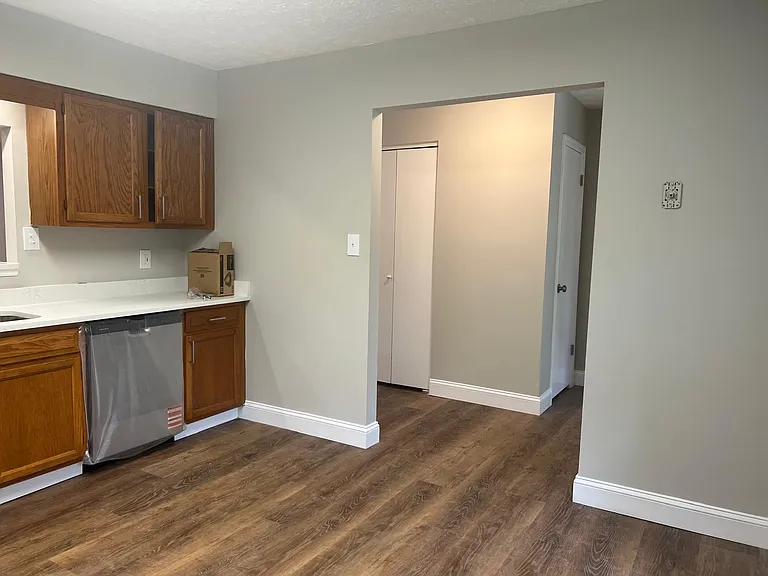 928 Ohara Dr — Photo 3
