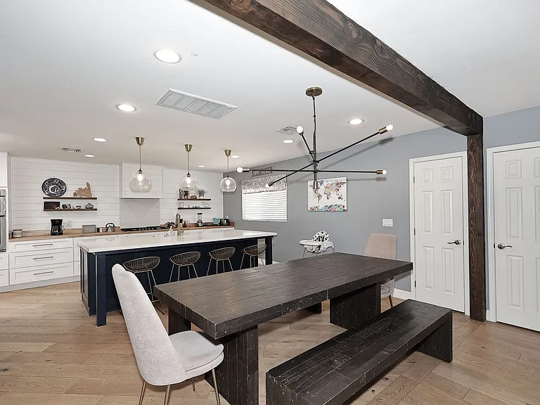 3413 N 16th Dr — Photo 14
