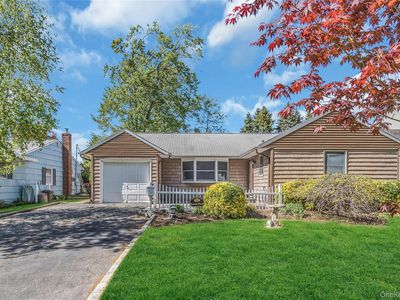 22 Leuce Place, Glen Cove, NY, 11542