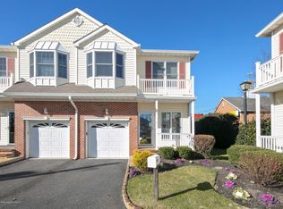2 Warren Ct, Spring Lake, NJ 07762