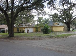 916 Woodcliff Ave, Tampa, FL 33613