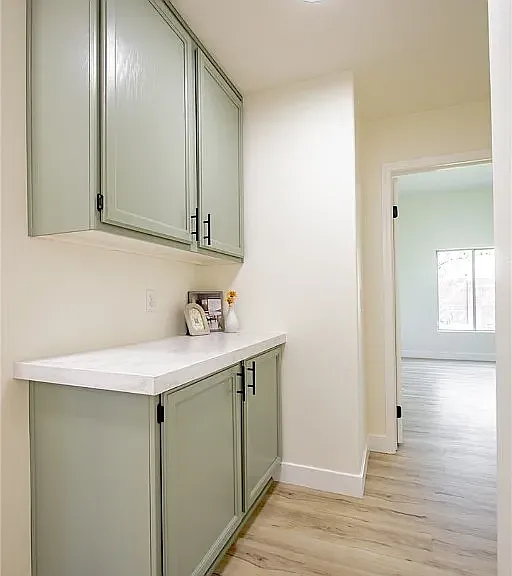5554 Merriweather Dr — Photo 13