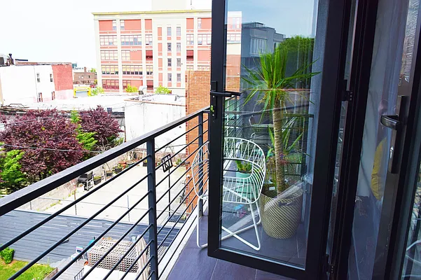 Rented by Compass | media 14