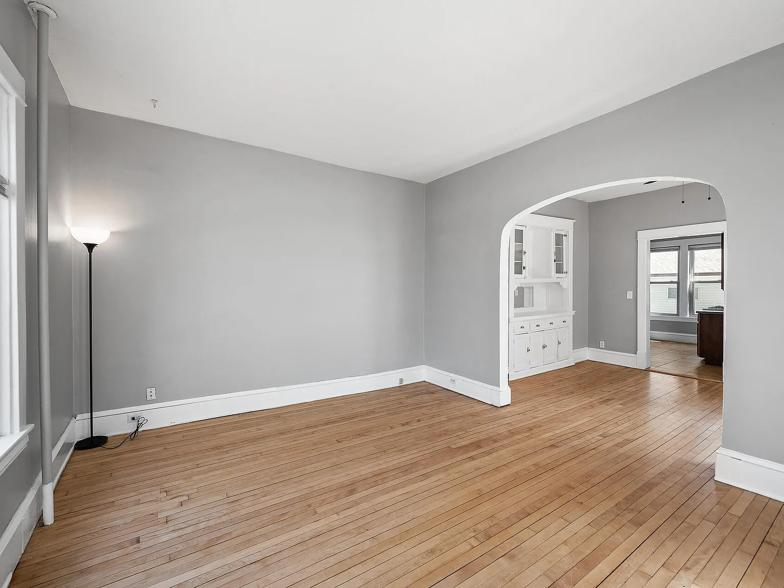 3 bed, 1300 sqft, $1,650 — Photo 4