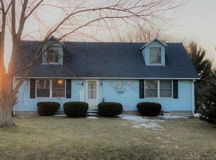 1592 Melody Ct, Saint Clair, MI 48079