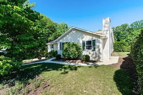 105 Goldfinch Ln Photo 1