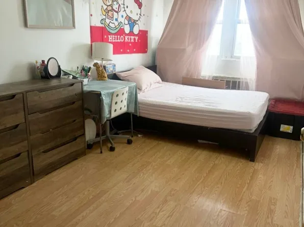 153-51 Horace Harding Boulevard image 6 of 10