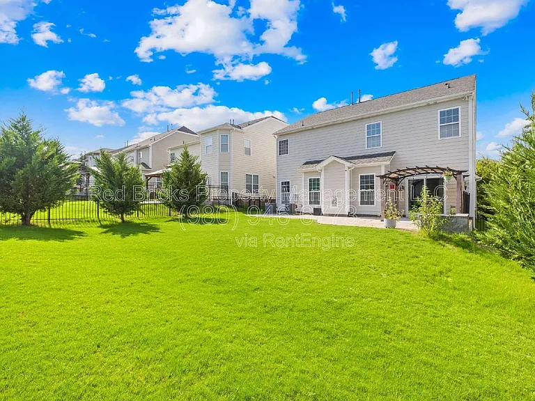 10697 Sky Chase Ave NW — Photo 33