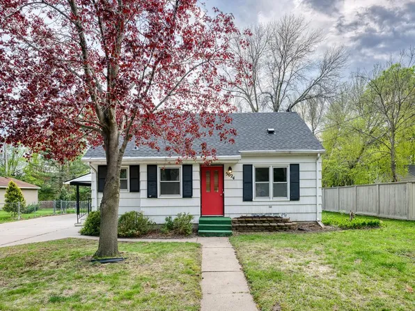 5024 Mayview Rd, Minnetonka, MN 55345