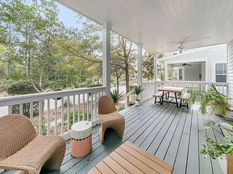 front porch - downstairs