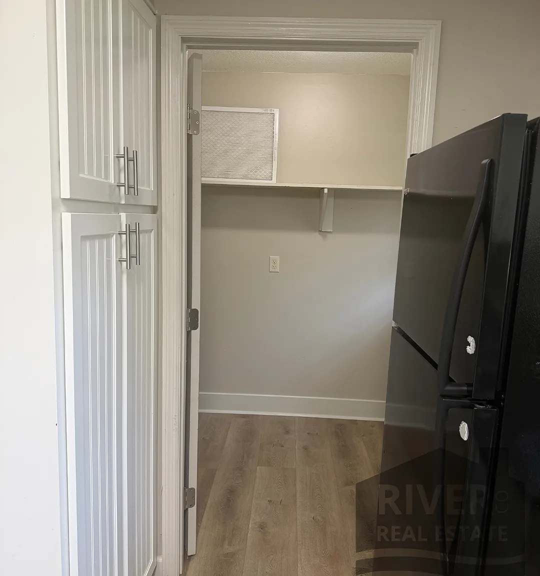 1607 Harding Avenue - 1 — Photo 4